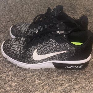 Nike Black & White Air Max Knit Sneakers